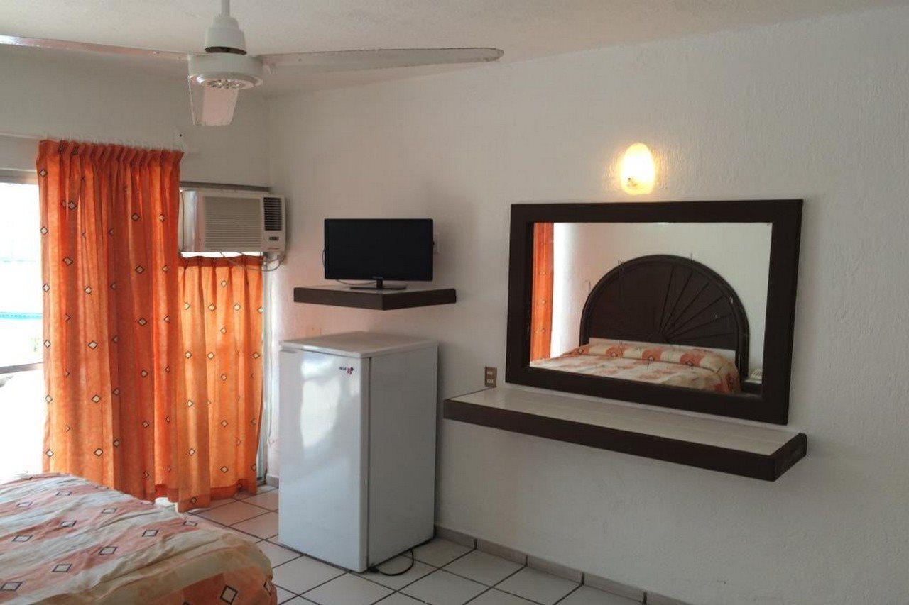 Hotel Bagasi 曼萨尼约 外观 照片