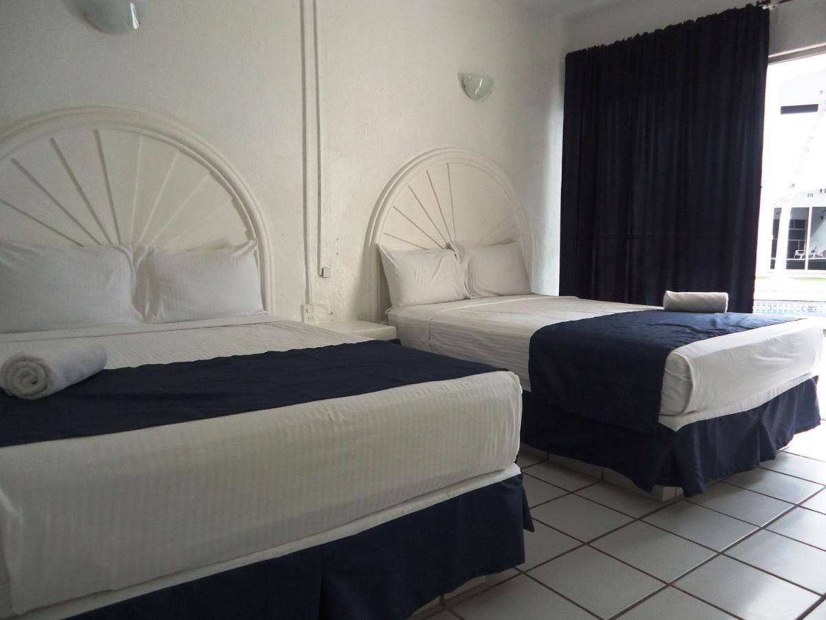 Hotel Bagasi 曼萨尼约 外观 照片