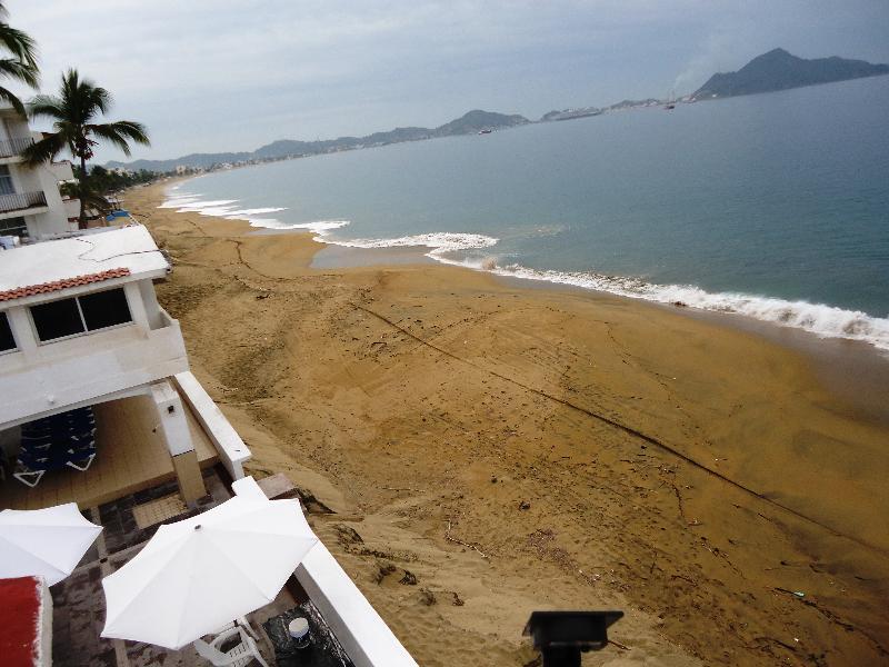 Hotel Bagasi 曼萨尼约 外观 照片